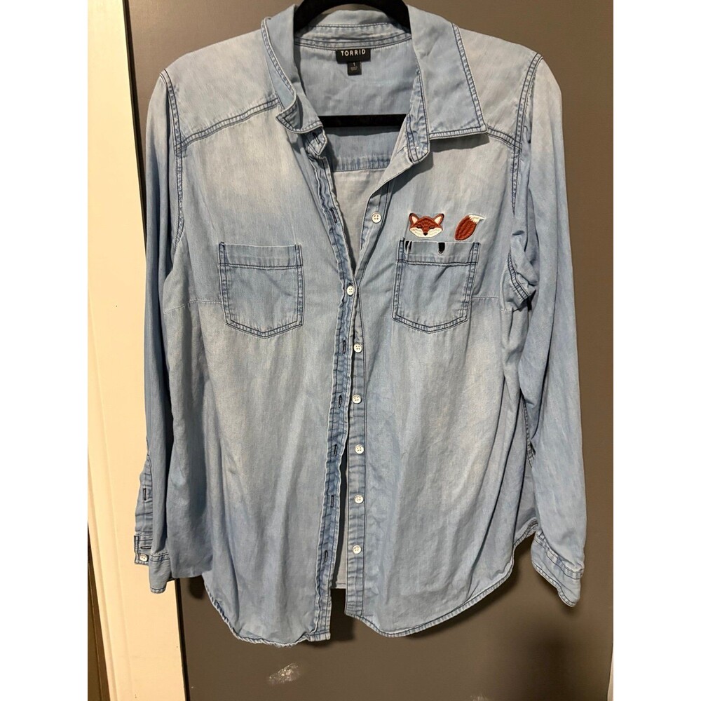 Torrid size 1 button up jean shirt with fox in pocket